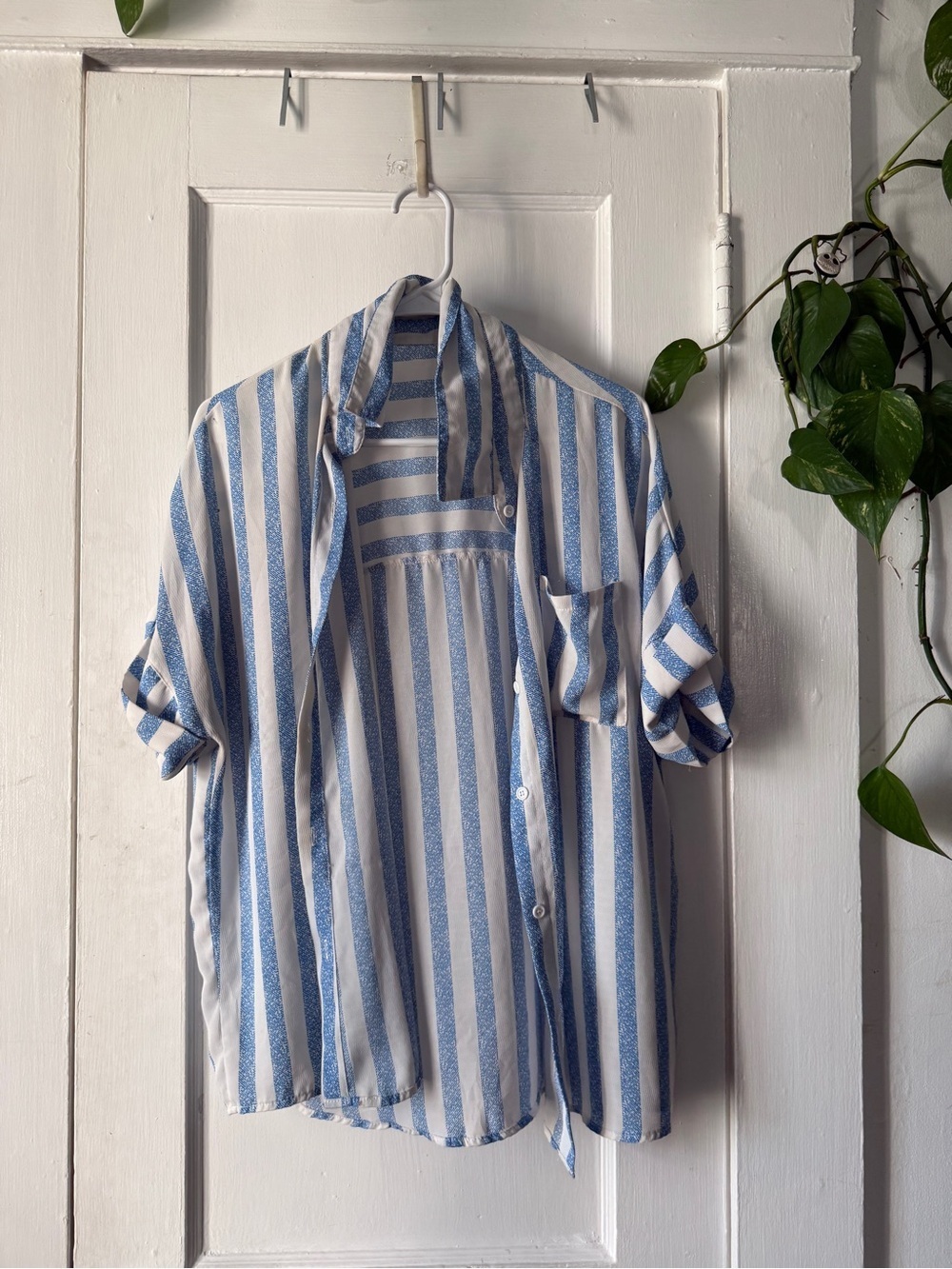 Casual Blue & White Striped adult top Button-Up Shirt M